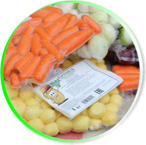 Очищенные овощи и картофель в вакуумной упаковке